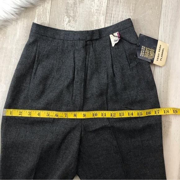 VINTAGE 60’s Gray High Waisted Bermuda Shorts 22 Waist - Picture 10 of 13